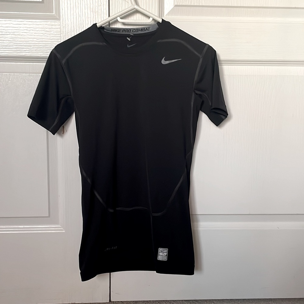 Nike Dri-Fit Women’s Medium, Pro Combat, Compression T-Shirt